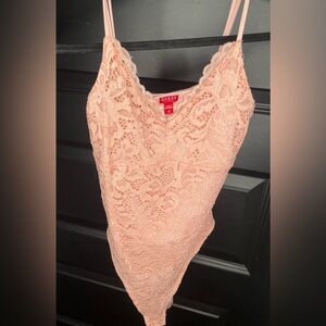 GUESS Pink lace body suit with bottom clip clasp to attach. XS. Never worn. Y2K